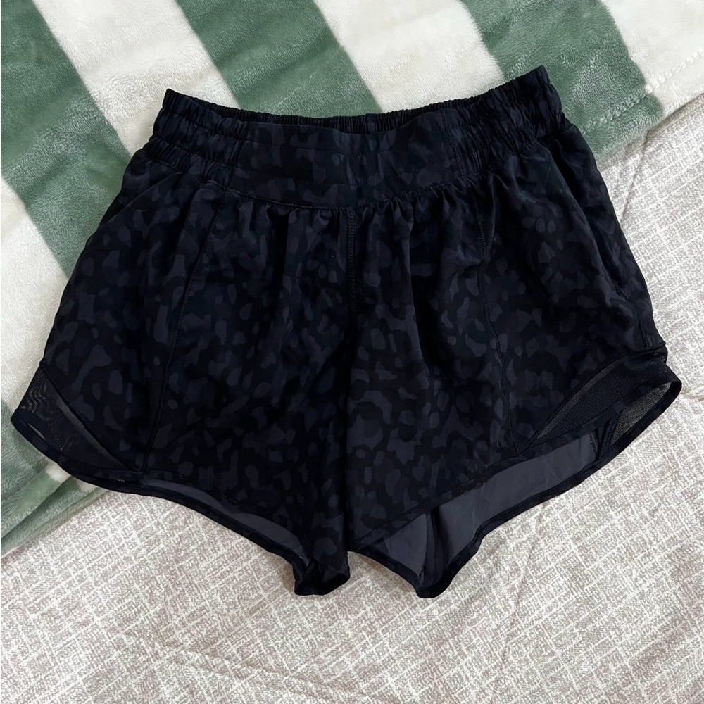 Lululemon Speed up shorts 2.5 inch